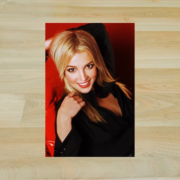 Britney Spears Queen of Pop 4x6 Portraits 8pc set - Picture 4 of 9